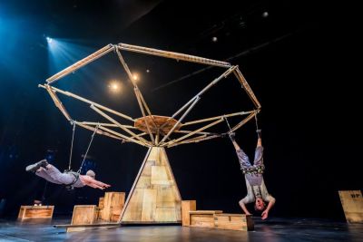 foto del espectáculo de circo y teatro de calle familiar Qué disparate