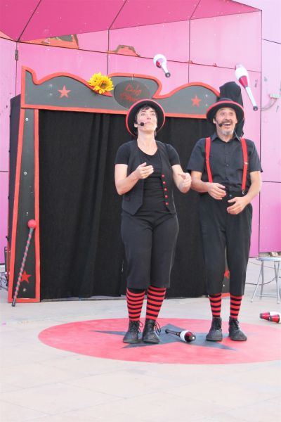 cartel espectáculo de circo y clown infantil y familiar El Gran Circo de Saxofón y Clarinete de Cirko Psikario. Teatro de calle